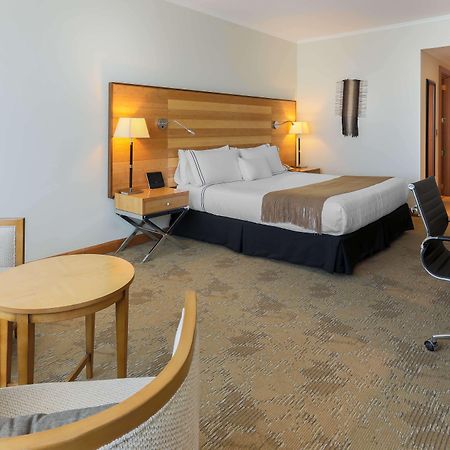 Sonesta Hotel Osorno Exterior photo A typical room at the Holiday Inn