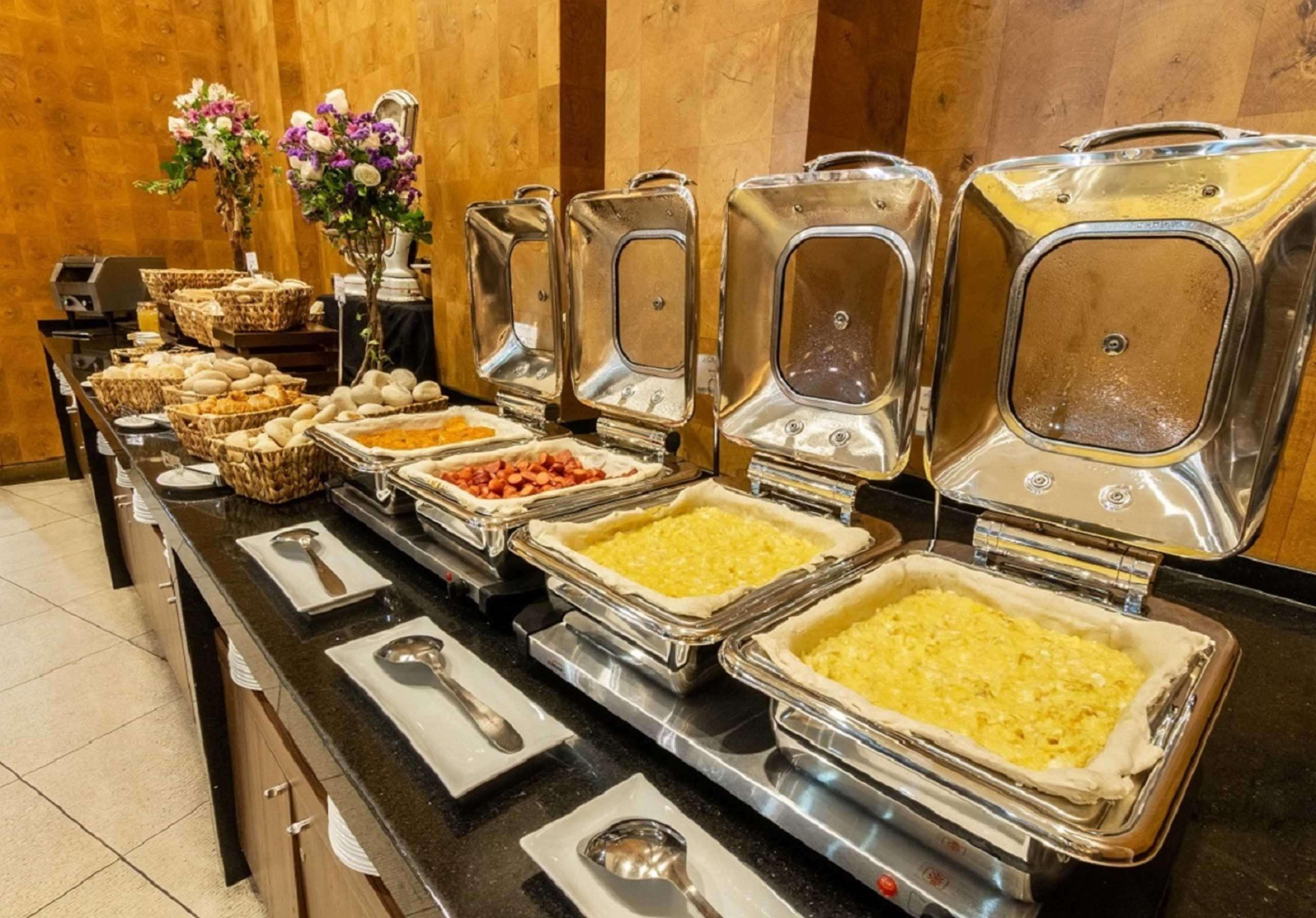 Sonesta Hotel Osorno Exterior photo A chafing dish buffet