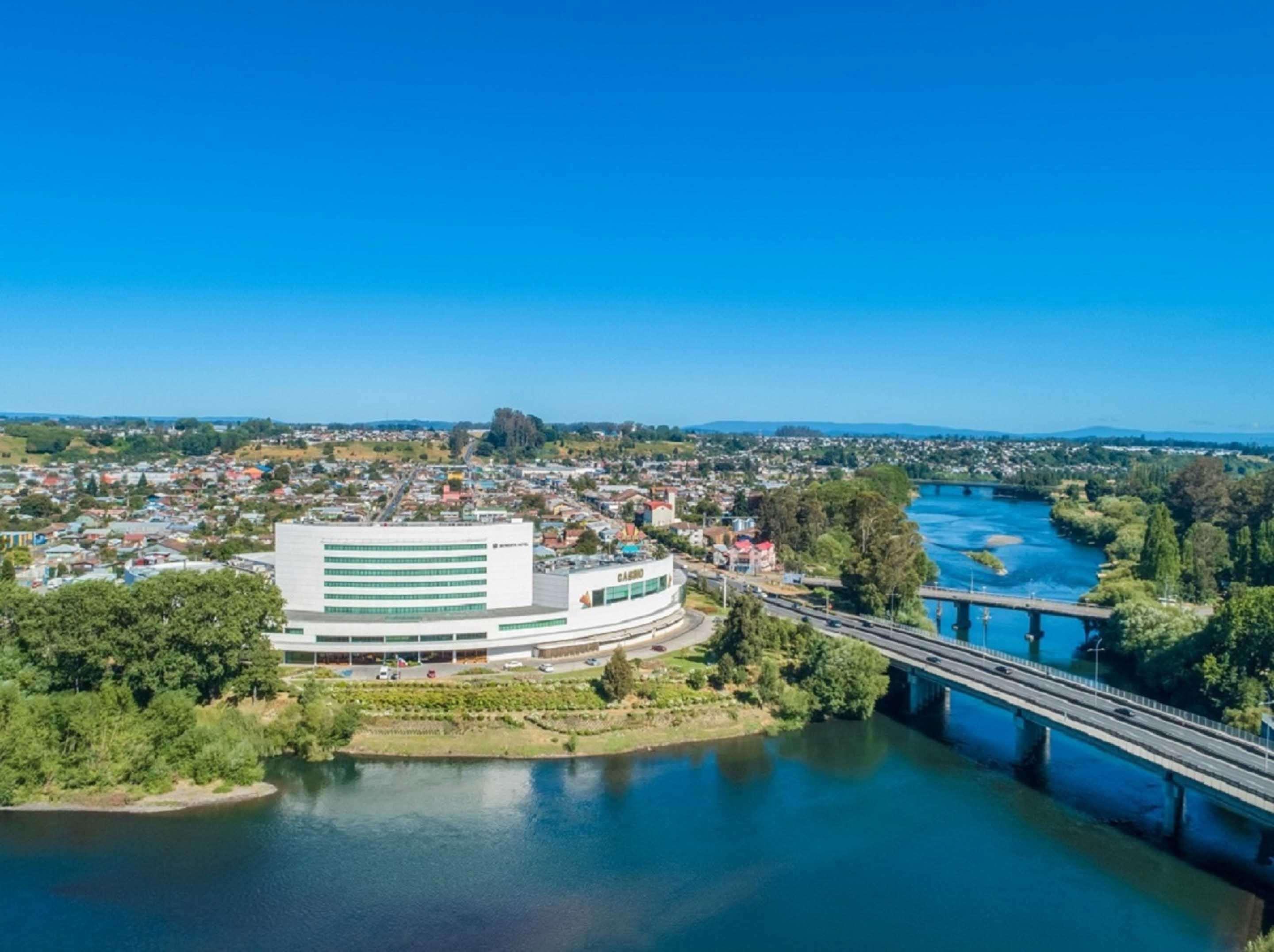 Sonesta Hotel Osorno Exterior photo Aerial view of the Waikato Hospital