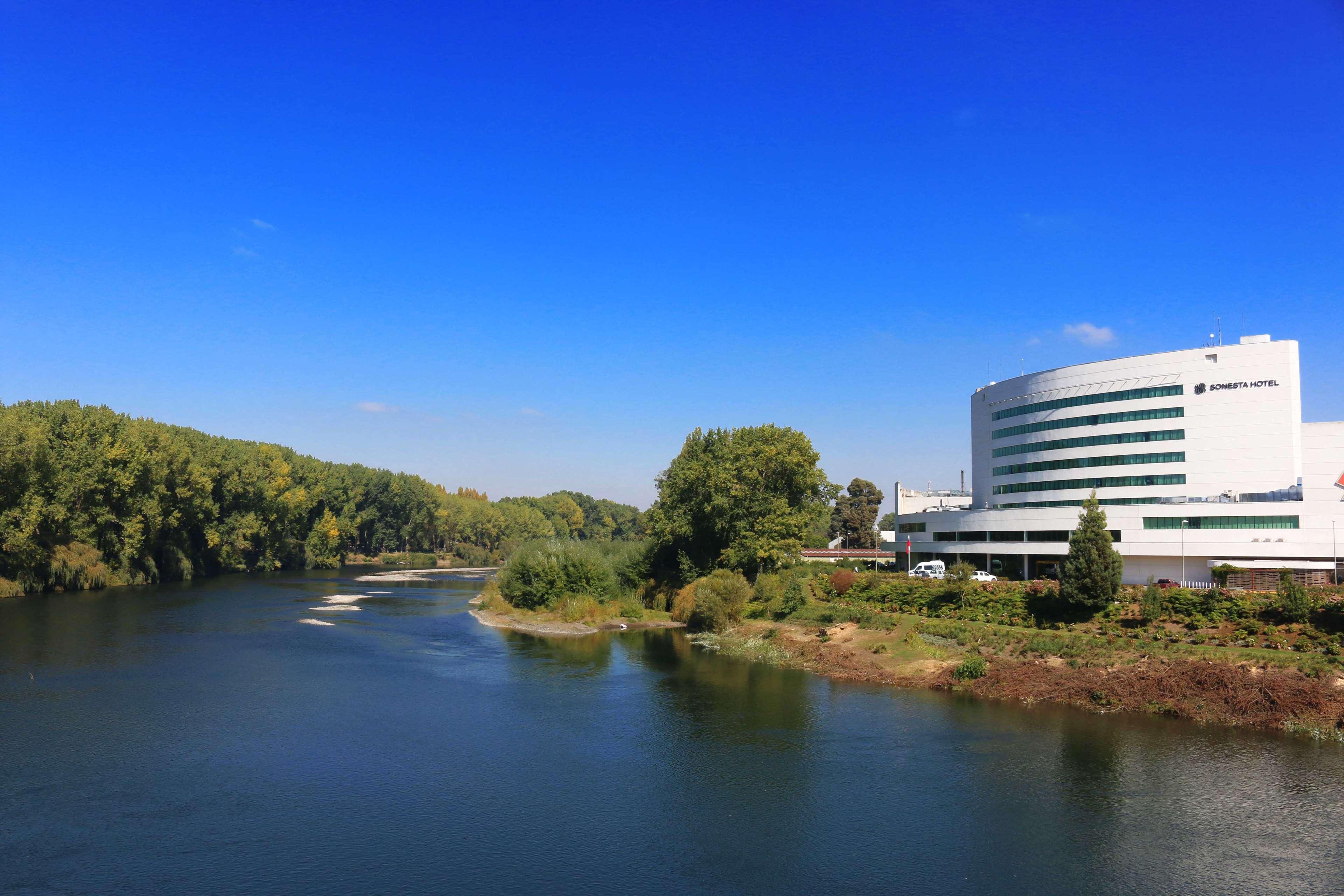 Sonesta Hotel Osorno Exterior photo The river at the University of Maine at Augusta