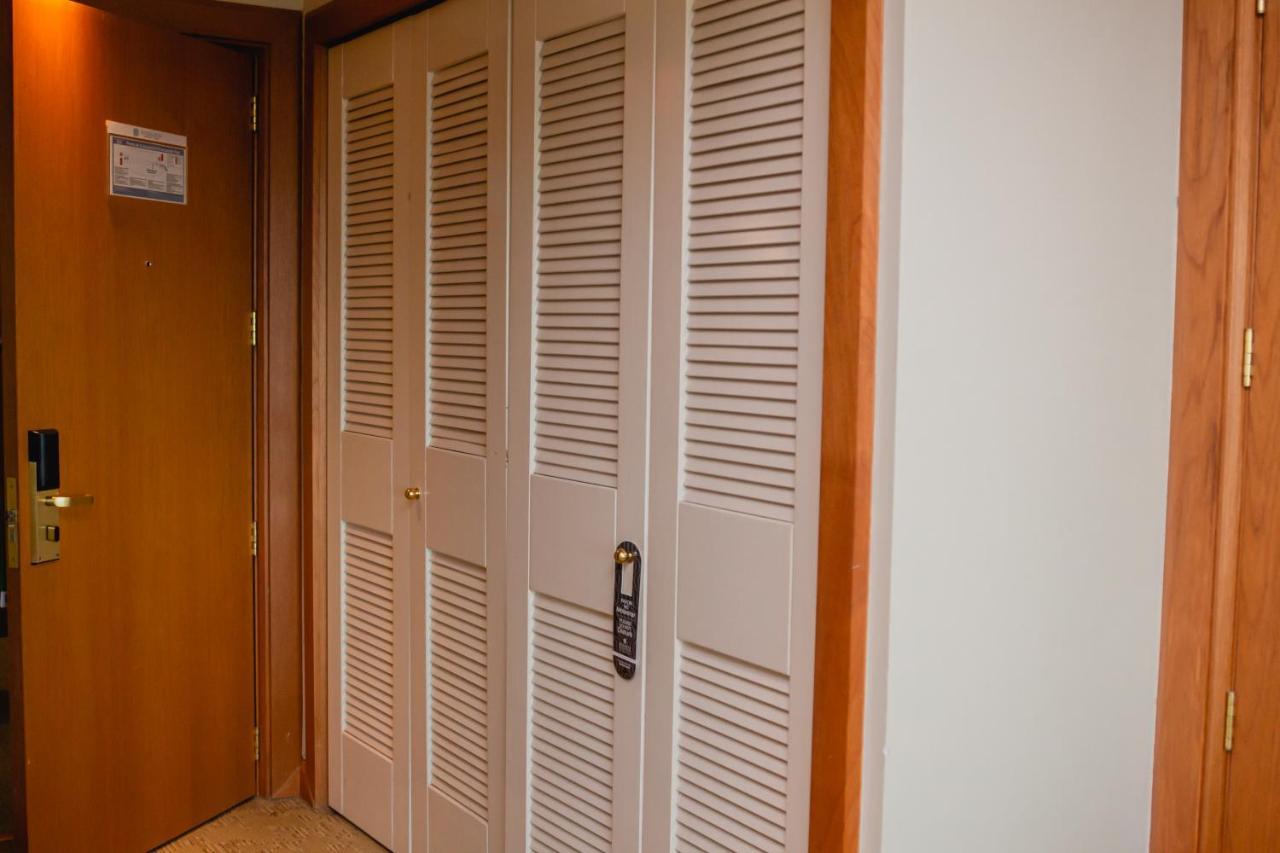 Sonesta Hotel Osorno Exterior photo A set of louvered doors